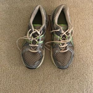 Running shoes